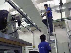 中央空調(diào)清洗.jpg 中央空調(diào)清洗.jpg